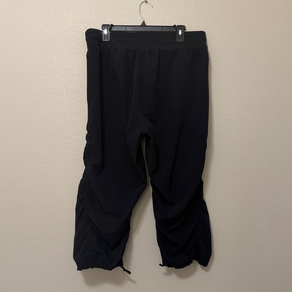 Spyder Black Capri Pants - Picture 5 of 7